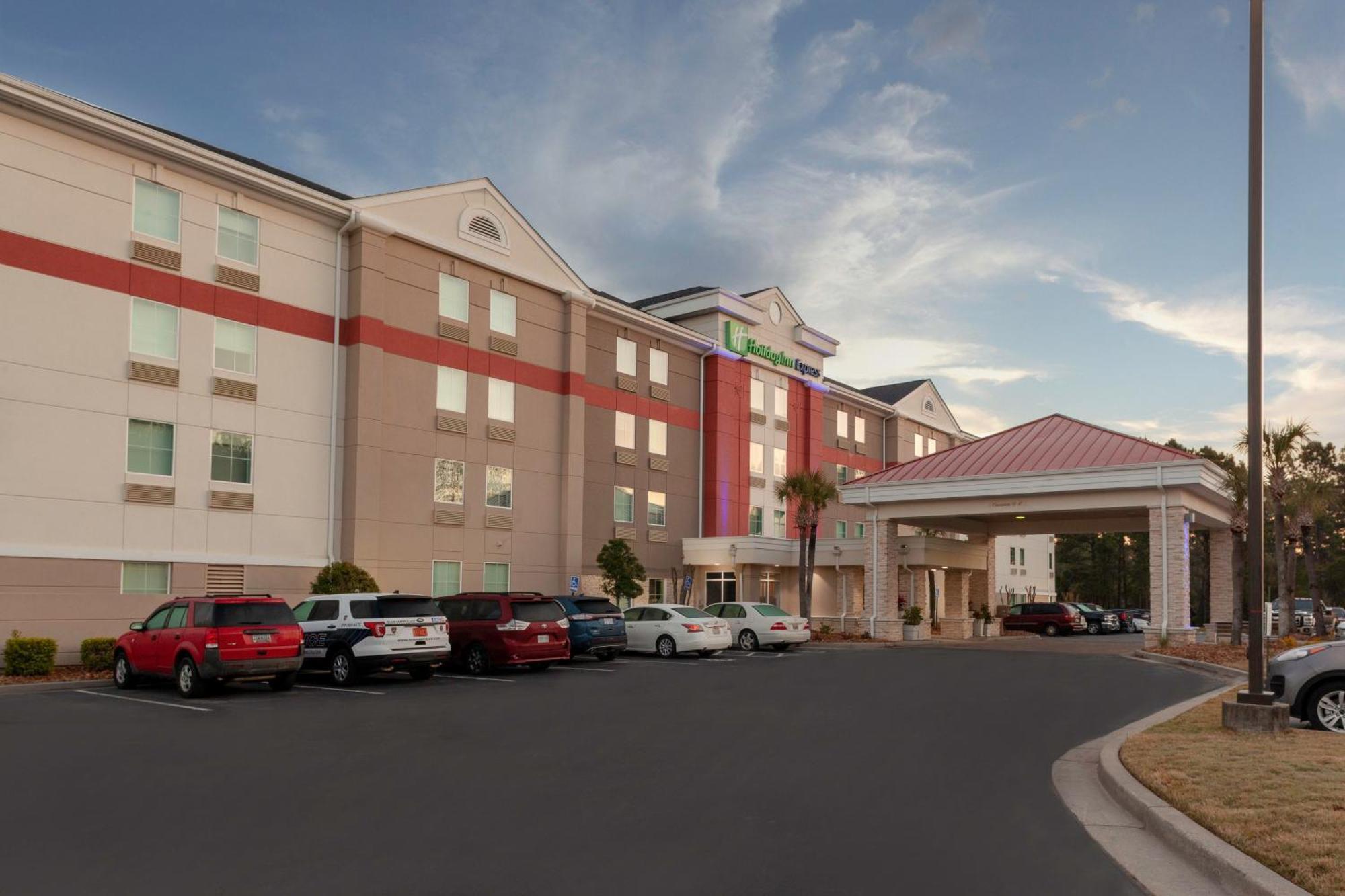 Holiday Inn Express Myrtle Beach-Broadway At The Beach By Ihg Esterno foto