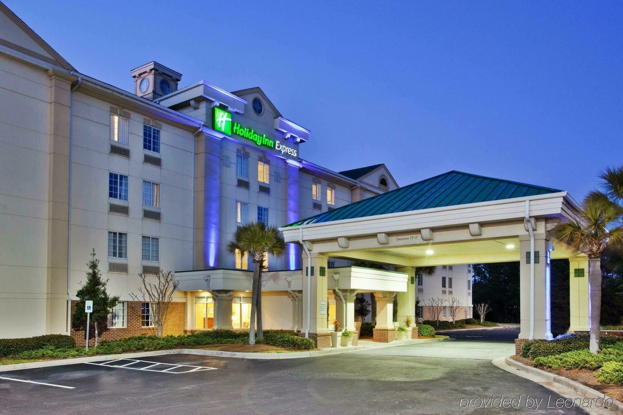 Holiday Inn Express Myrtle Beach-Broadway At The Beach By Ihg Esterno foto